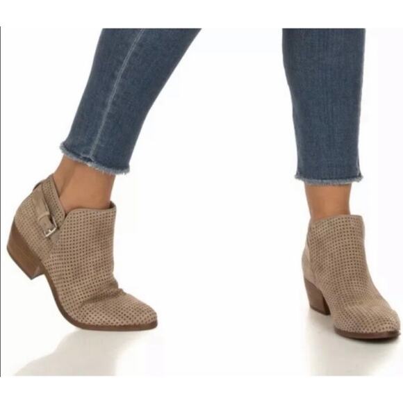 Sam Edelman Womens 9 Paula Perforated Leather‎ Buckle Ankle Boot Putty Suede - Picture 11 of 11